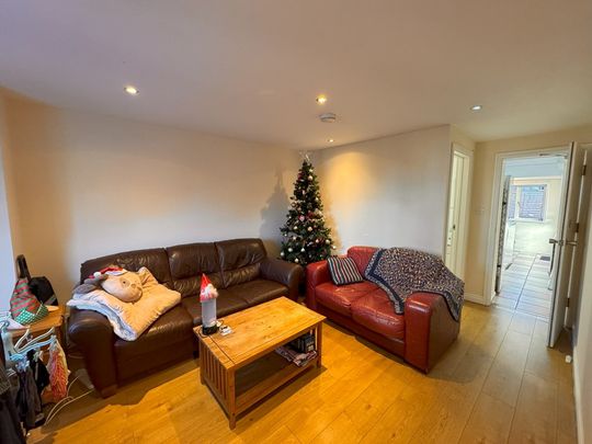 Burnholme Grove, Tang Hall - P1480 - Photo 1