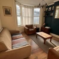 4 Bed Semi-Detached House, Rainton Road, SE7 - Photo 3