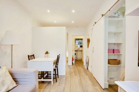 2 Bed Flat, Hillsborough Court, NW6 - Photo 4