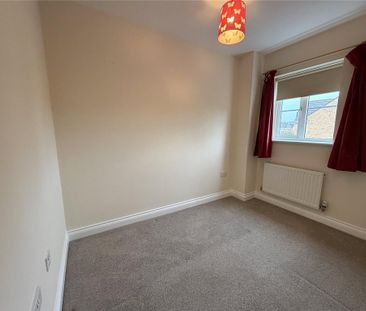 3 bedroom terraced house to rent - Photo 4