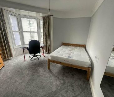 6 bedroom house to rent - Photo 3