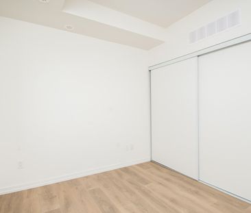 For Lease - 17 Lytham Green Circle, Newmarket, Ontario - Photo 1