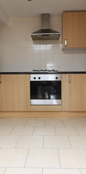 3 bedroom flat to rent - Photo 1