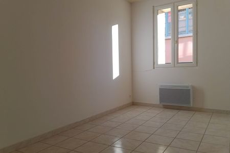 Appartement T2 centre ville de Pont-St-Esprit - Photo 4