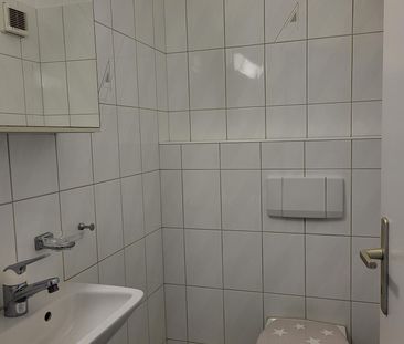 Grösszügige 3 1/2-Zimmer-Dach-Maisonettewohnung - Photo 3