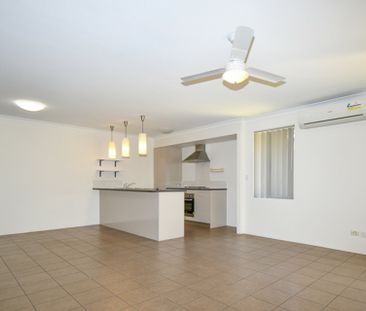 Family Friendly 4x2 Home for Rent in Baldivis! - Photo 5
