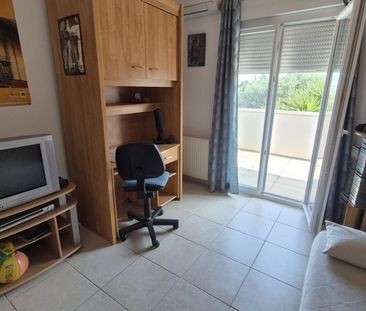 Location Appartement P2 Le cres - Photo 5