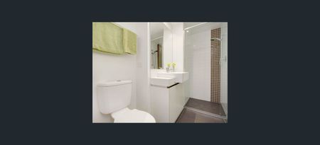 LARGE 2 Bed Apartment Just off James Street - Photo 2