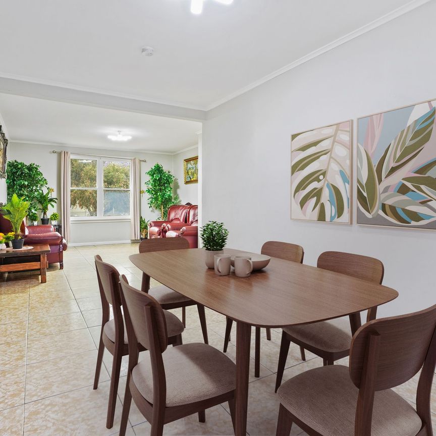 Beautifully Designed&comma; Four Bedroom Family Home&excl; - Photo 1