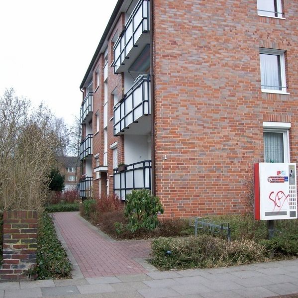 Einziehen & Wohlfühlen  3-Zimmer-Wohnung mit neuem Laminatboden & Balkon! - Photo 2