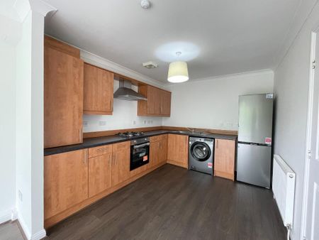 2 bedroom flat to rent - Photo 3