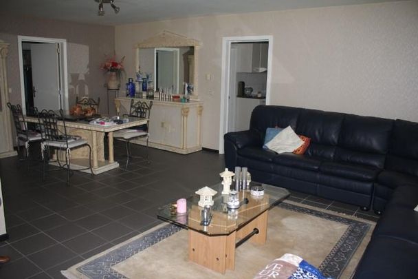 Appartement te huur - Photo 1