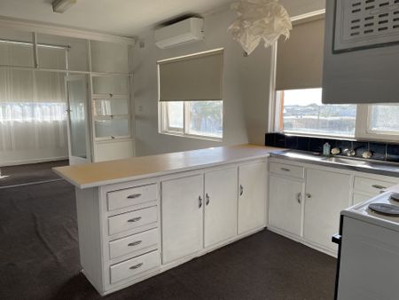 1/11 West Beach Road - Photo 3