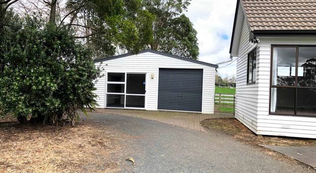 Discover Your Dream Country Escape! - Photo 1