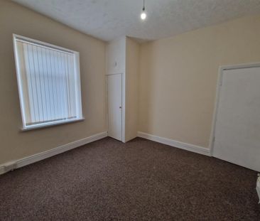 Wern Terrace, SA1 8NT, Swansea - Photo 1