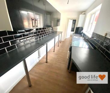 2 bedroom terraced house to rent - Photo 1