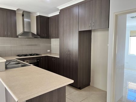 22 Goa Vista, Bennett Springs WA 6063 - House For Rent | Domain - Photo 3