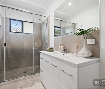 Timothy Douglas Greenwood - Photo 3