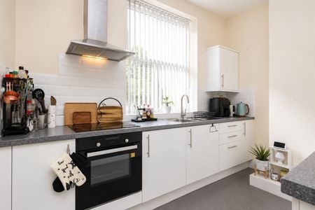 Studio Flat, Lewisham High St, SE13 - Photo 4