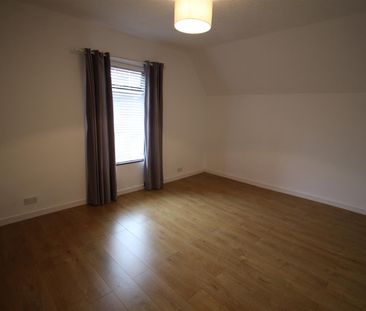 3 Bedroom End of Terrace House for Rent - Photo 6