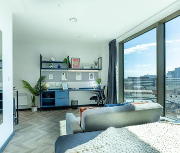 1 bedroom in a flat share to rent - Photo 2