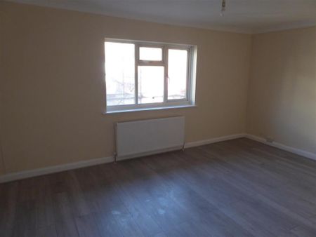 3 bedroom maisonette to rent - Photo 5