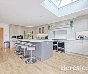 5 bedroom detached house to rent - Photo 4