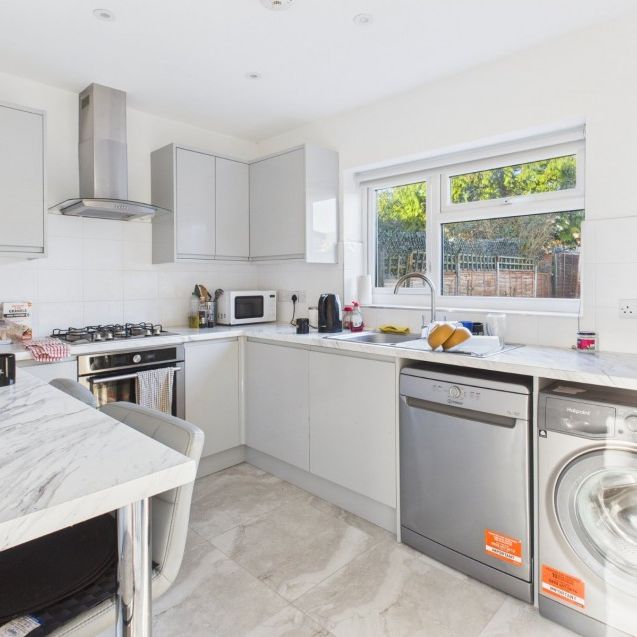 Rowan Close, Beaconsfield,HP9 - Photo 1