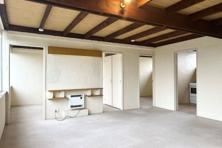 Urban Living in Loft-Style Apartment - Photo 2