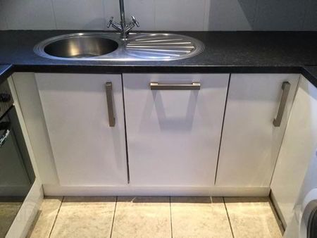 14e Lesley Heights, Greenisland, Carrickfergus, BT38 8TB - Photo 2