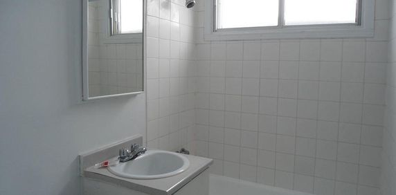 4 1/2 Alouer St.Michel - Photo 2
