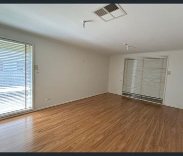 16 Paisley Street, Coolaroo, Vic 3048 - Photo 2