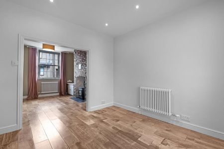 4 bedroom terraced house to rent - Photo 4
