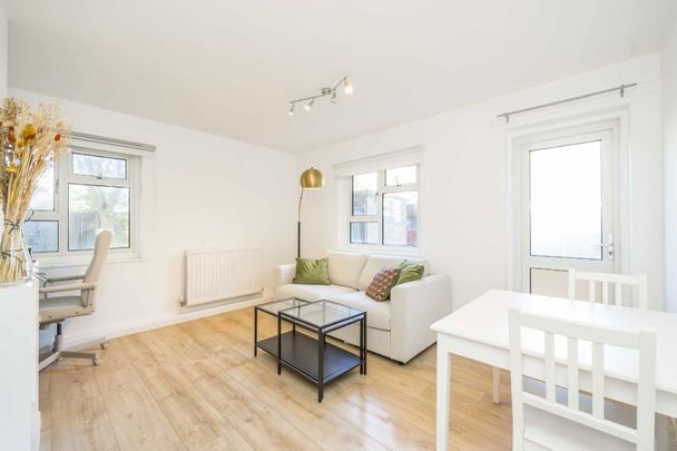 Ellesmere Road, W4, London - Photo 1