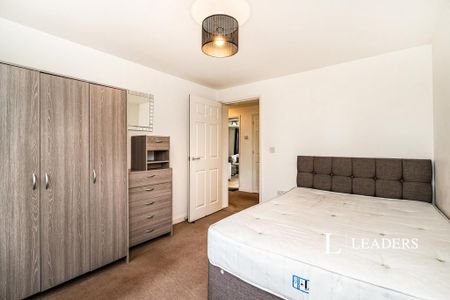 2 bedroom flat to rent - Photo 3