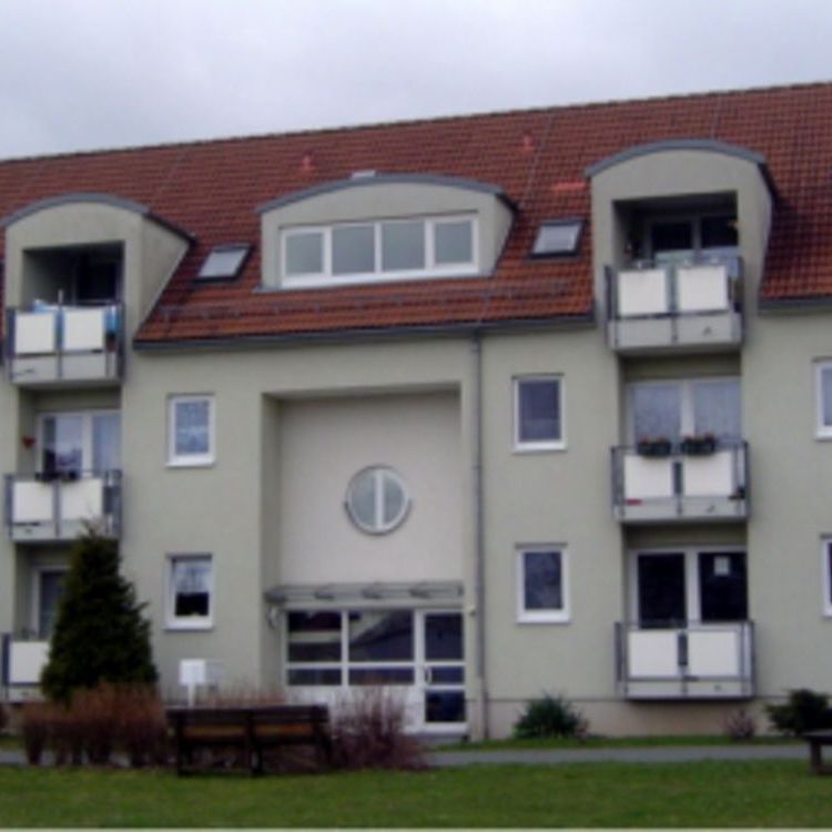 Schmölln, Drei-Raum-DG-Whg. mit großer Dachterrasse (ME44) - Photo 1