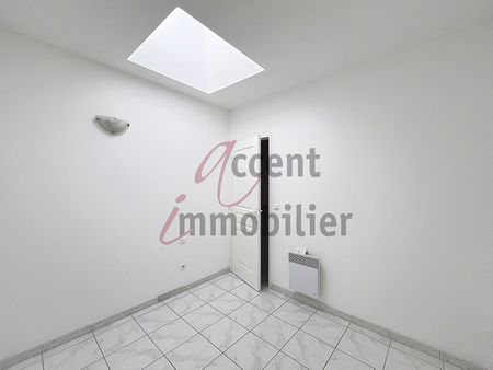 Appartement Cabannes 3 pièce(s) 66 m2 avec cour privative, - Photo 2
