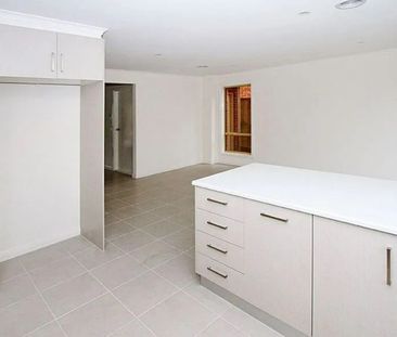Charming 3-Bedroom Home in South Morang - Photo 1