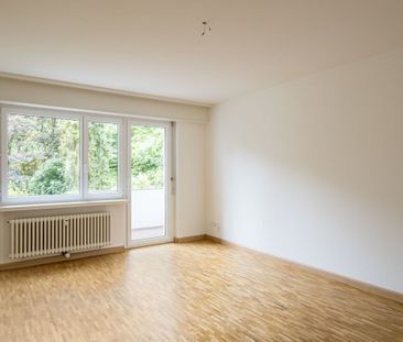 Nähe Gartenbad Aesch - schöne 4 1/2-Zimmerwohnung mit Gartensitzplatz - Photo 2