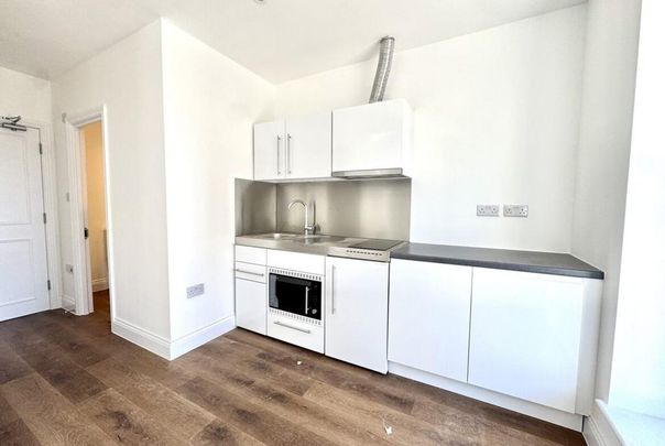 Studio to rent - Photo 1