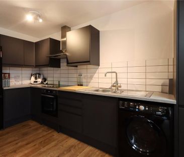2 bedroom penthouse to rent - Photo 6