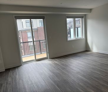 For Lease - 6 Lewis Craigie Lane, Richmond Hill, Ontario - Photo 4