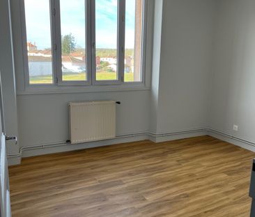 Location Appartement 3 pièces 59m² ST DENIS DE CABANNE 42750 - Photo 5