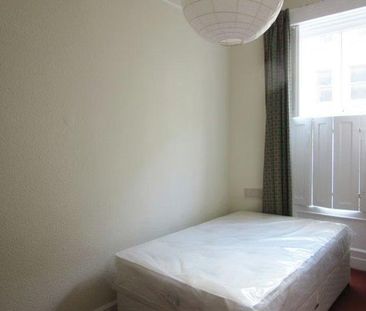 5 bedroom terraced house to rent - Photo 4