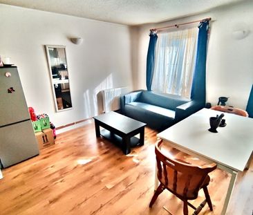 Room in a Shared Flat, Vining St, SW9 - Photo 3