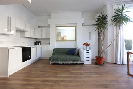 Studio to rent - Photo 5