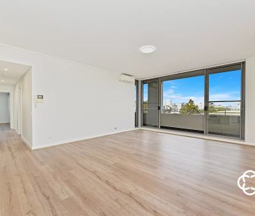606/37 Amalfi Drive, 2127, Wentworth Point Nsw - Photo 5