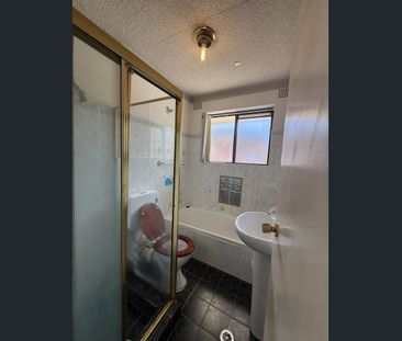 AMAZING TOWNHOUSE FOR RENT - Photo 5