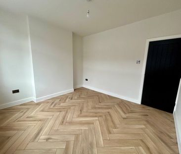 Woodville Road, Swadlincote, DE12 - Photo 2