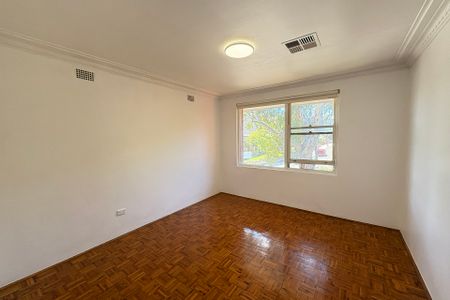 View Saturday at 10:45am - 11:05am - Photo 2